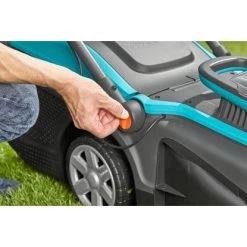 Gardena Akku-Rasenmäher Set PowerMax Li-40/37 Inkl. Akku Und Ladegerät 16 Gardena Akku-Rasenmäher Set PowerMax Li-40/37 Inkl. Akku Und Ladegerät -Garten Welt Verkauf 31 3050 4078500031097 pt04