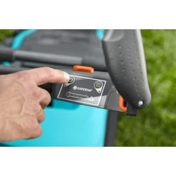 Gardena Akku-Rasenmäher Set PowerMax Li-40/37 Inkl. Akku Und Ladegerät 20 Gardena Akku-Rasenmäher Set PowerMax Li-40/37 Inkl. Akku Und Ladegerät -Garten Welt Verkauf 31 3050 4078500031097 pt08