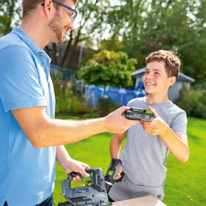 LUX 20 V Li-Ion Akku 1 PowerSystem 2 Ah 7 LUX 20 V Li-Ion Akku 1 PowerSystem 2 Ah – Bild 7